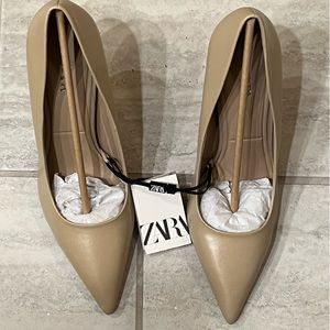 Zara High Heeled Leather Pointed Toe Pumps